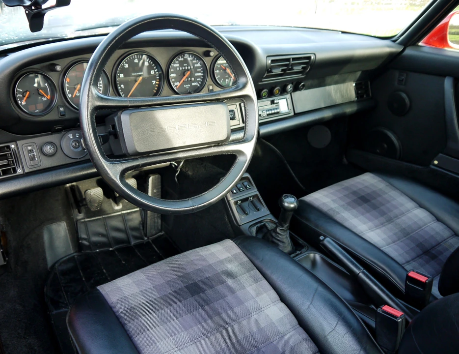 1990 Porsche 964 Carrera 4 - Image 3 of 6