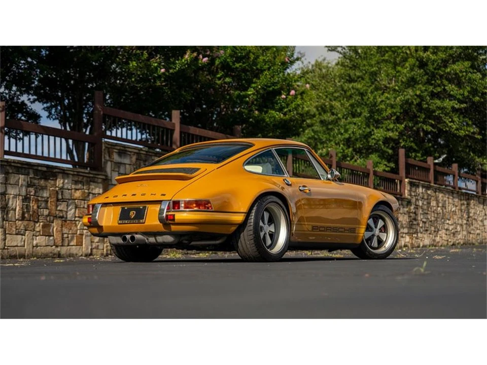 1990 Porsche 964 Carrera - Image 2 of 31