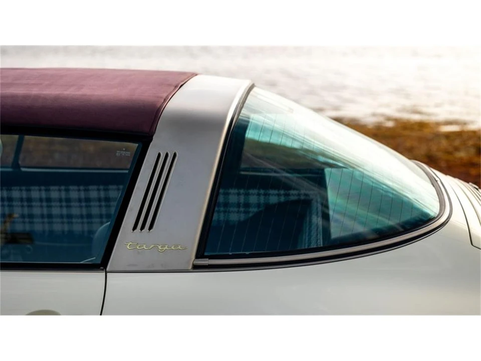 1990 Porsche 964 Carrera - Image 28 of 31