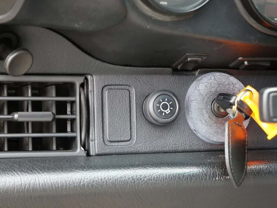 1990 Porsche 964 Carrera - Image 11 of 27