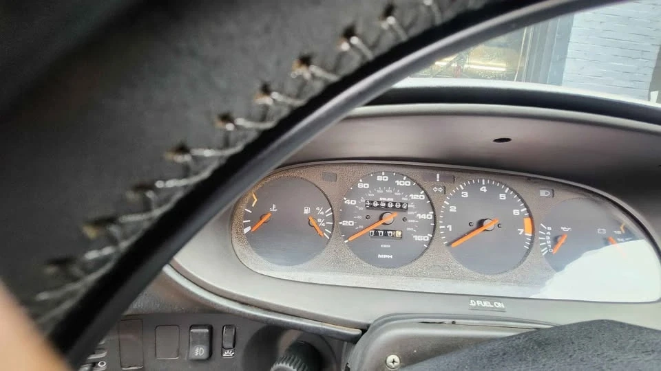 1990 Porsche 928 - Image 9 of 15