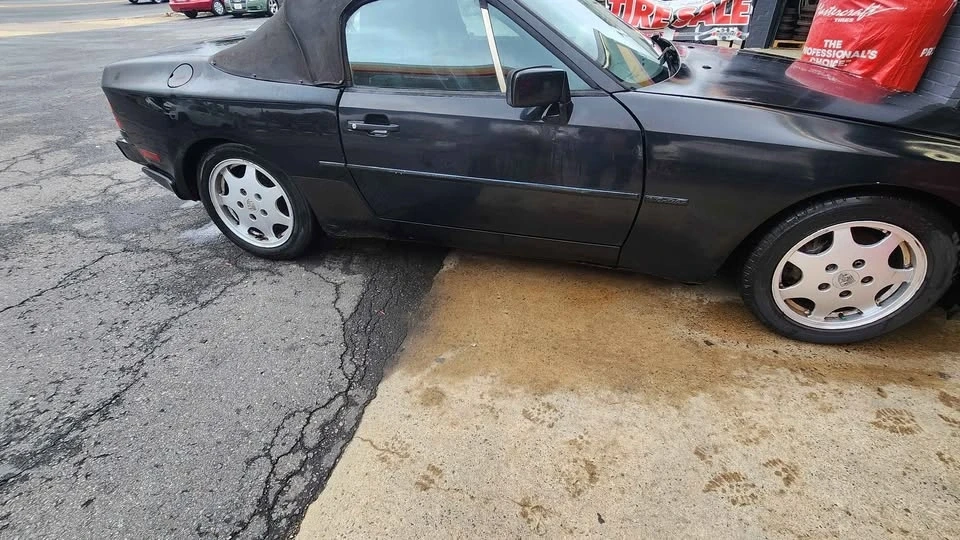 1990 Porsche 928 - Image 14 of 15
