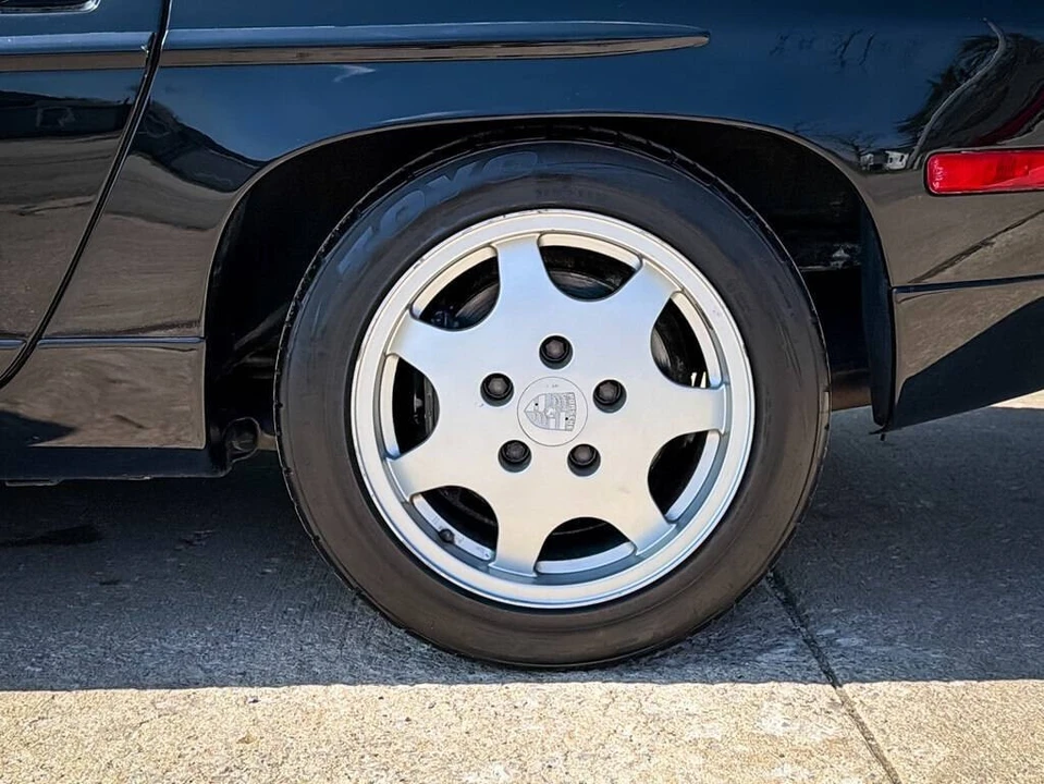 1990 Porsche 928 GT - Image 6 of 21