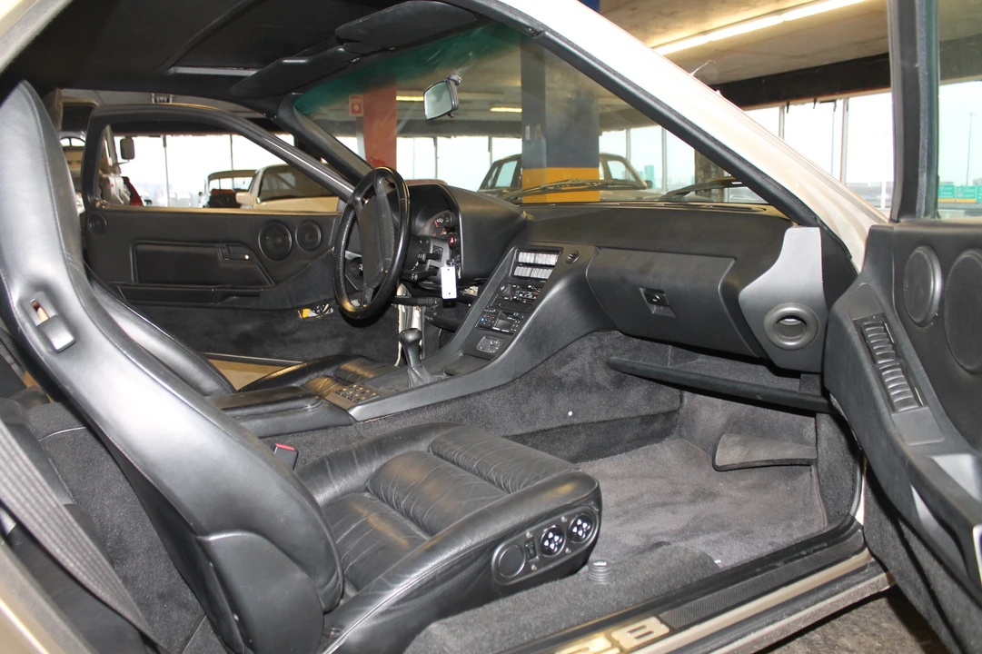 1990 Porsche 928 GT - Image 16 of 31