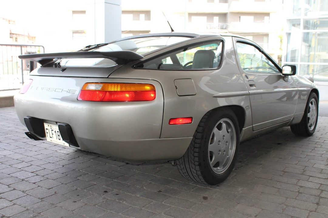 1990 Porsche 928 GT - Image 7 of 31