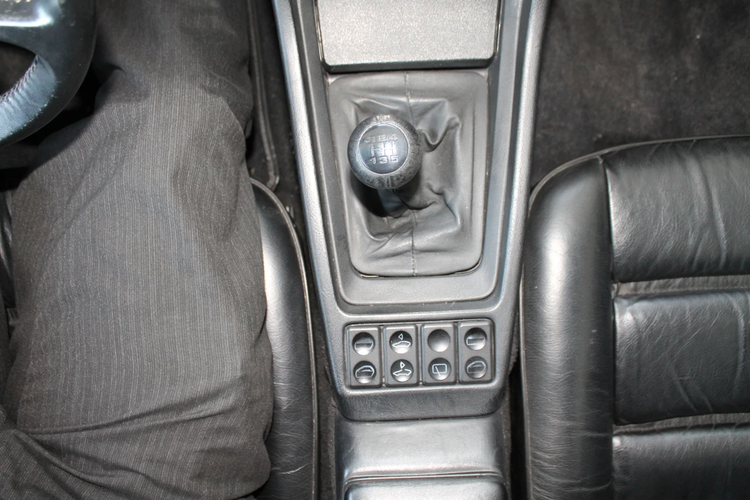 1990 Porsche 928 GT - Image 22 of 31