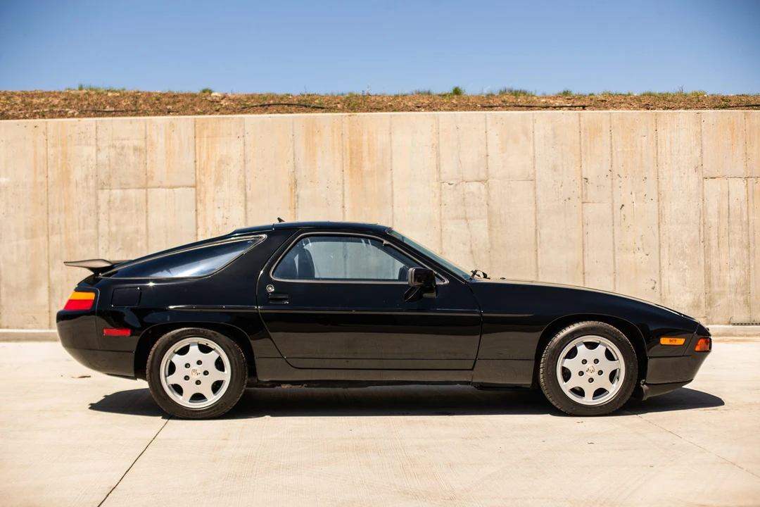 1990 Porsche 928 GT - Image 8 of 31