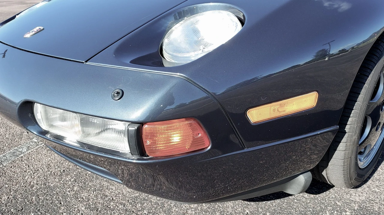 1990 Porsche 928 GT - Image 24 of 31