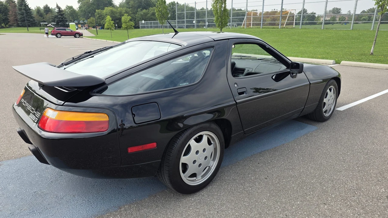 1990 Porsche 928 GT - Image 11 of 31