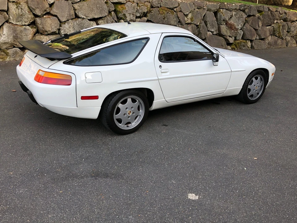 1990 Porsche 928 GT - Image 12 of 31
