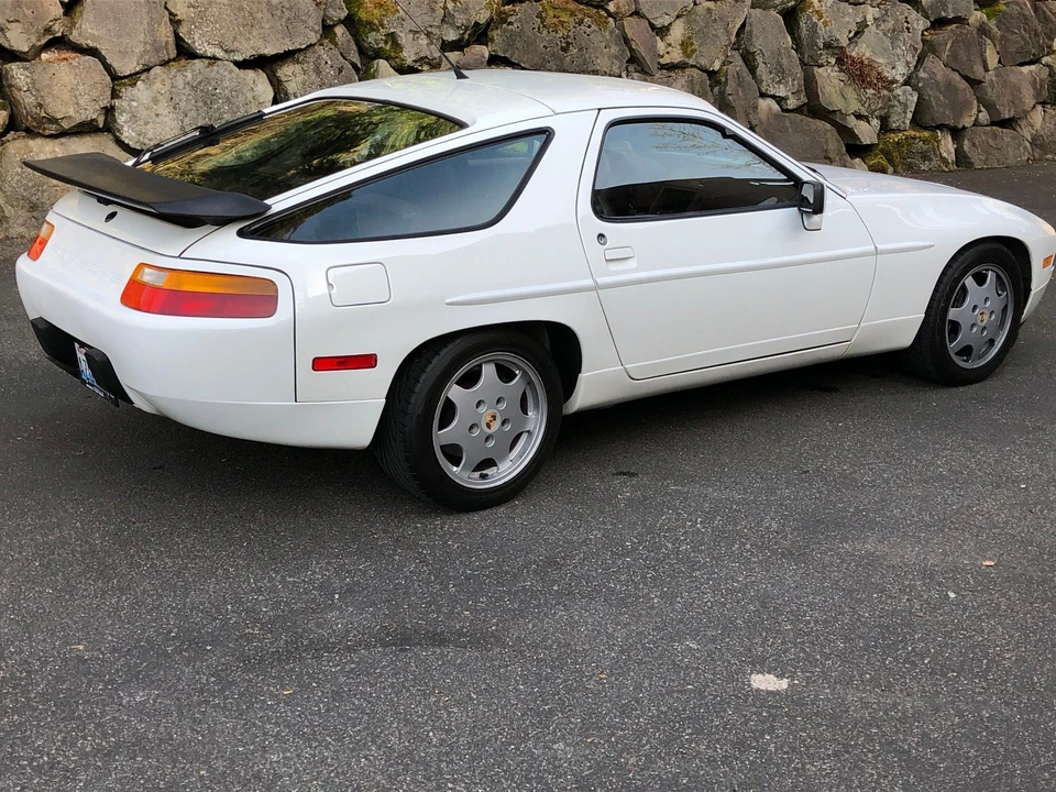 1990 Porsche 928 GT - Image 11 of 31