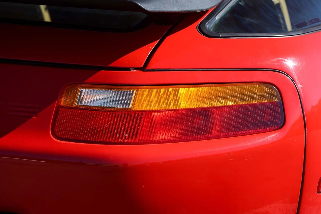 1990 Porsche 928 GT - Image 19 of 31