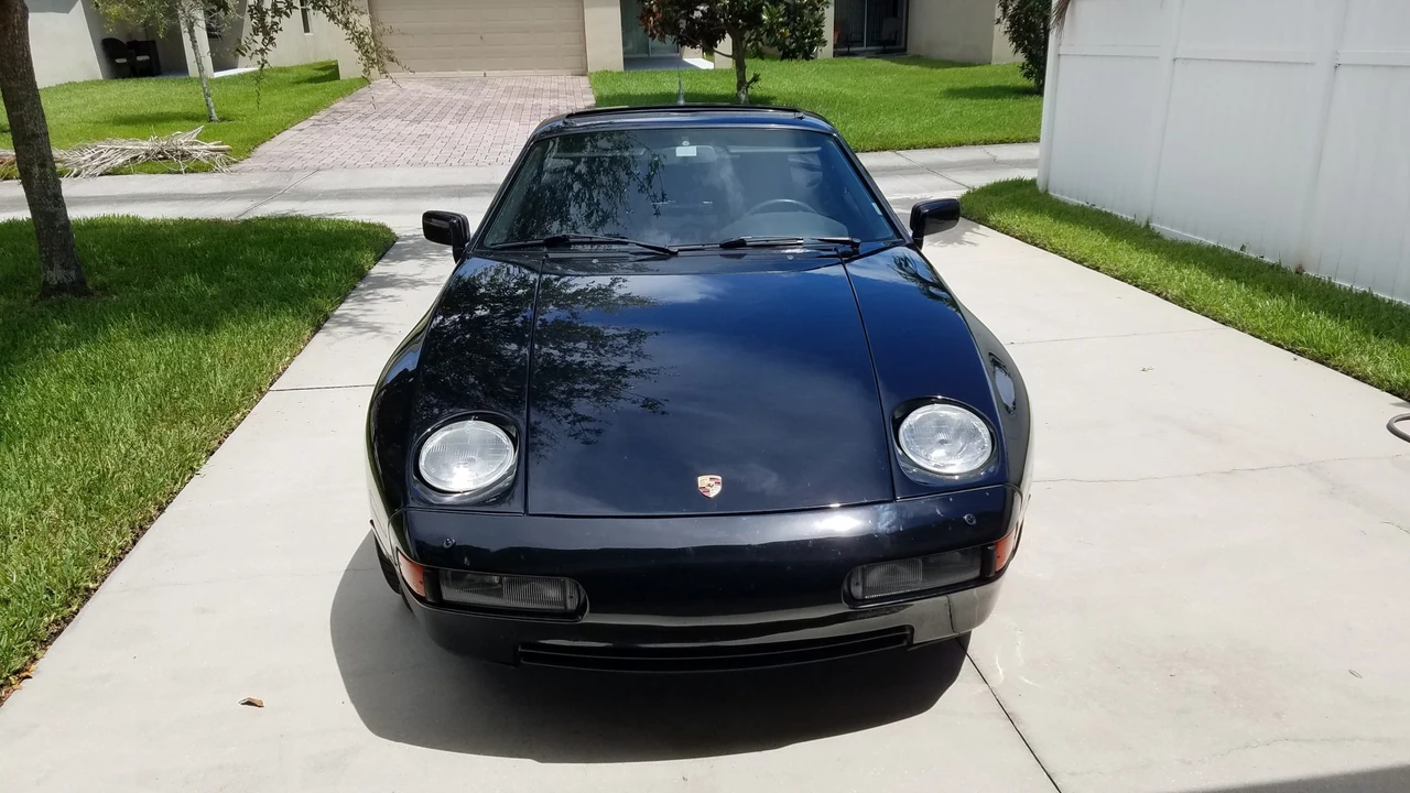 1990 Porsche 928 GT - Image 9 of 31
