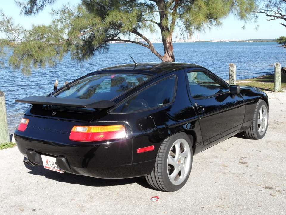 1990 Porsche 928 GT - Image 10 of 31