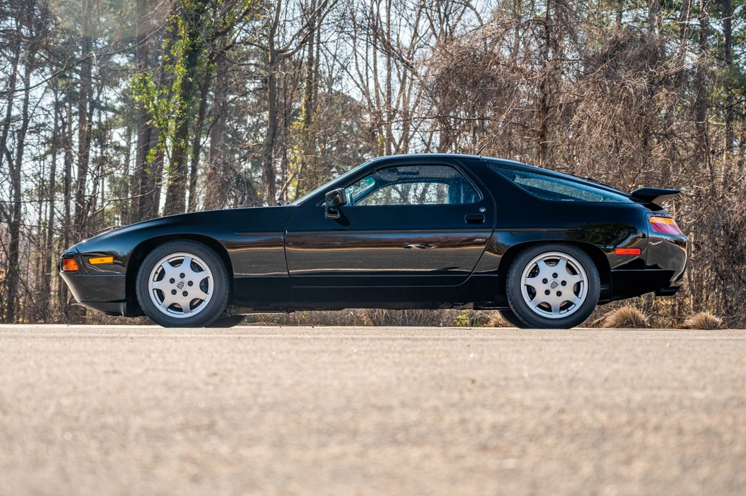 1990 Porsche 928 GT - Image 10 of 31