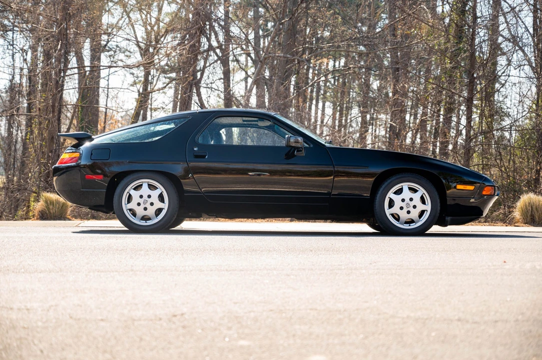 1990 Porsche 928 GT - Image 2 of 31