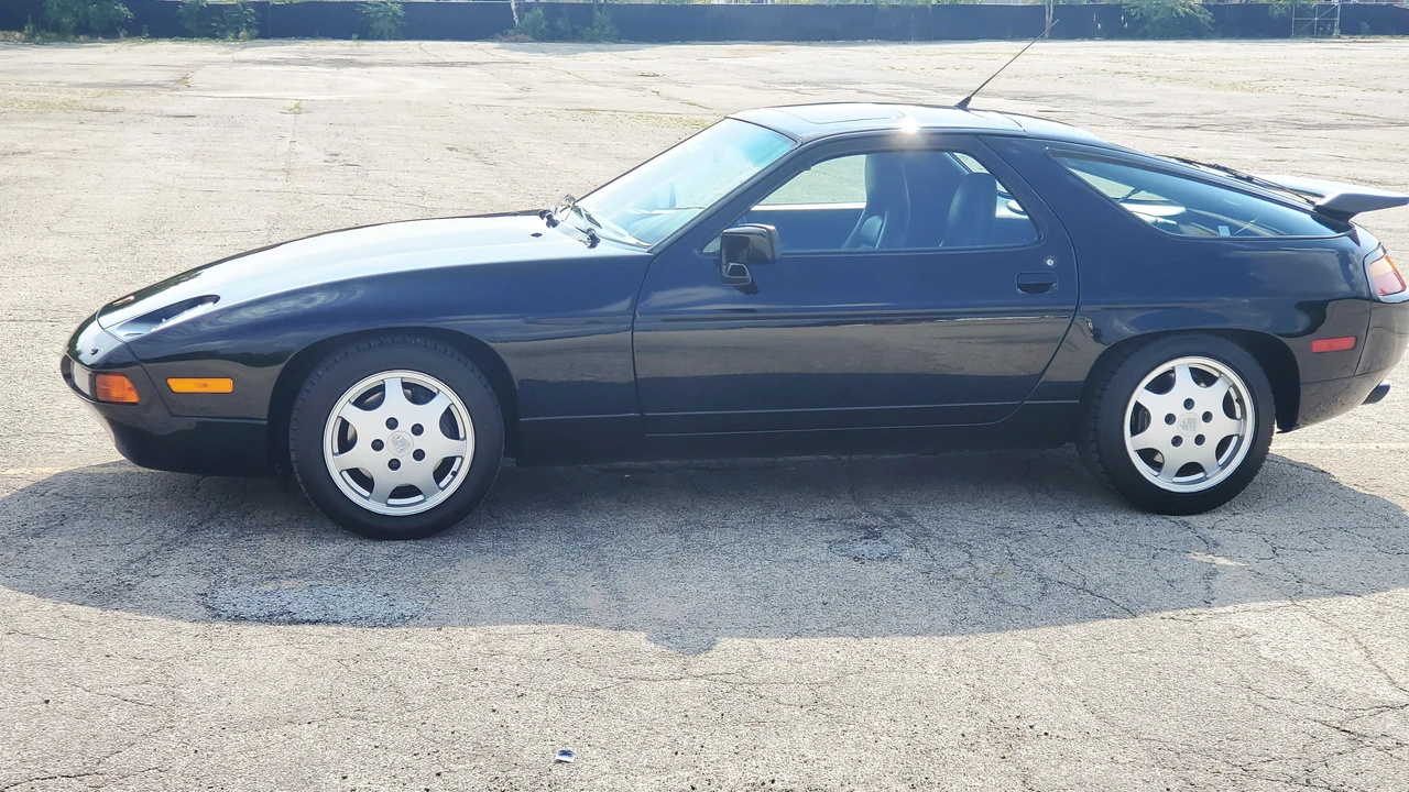 1990 Porsche 928 GT - Image 14 of 31