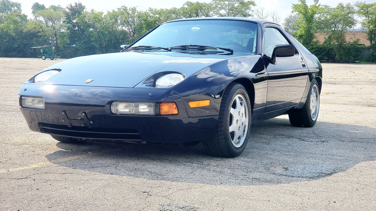 1990 Porsche 928 GT - Image 10 of 31