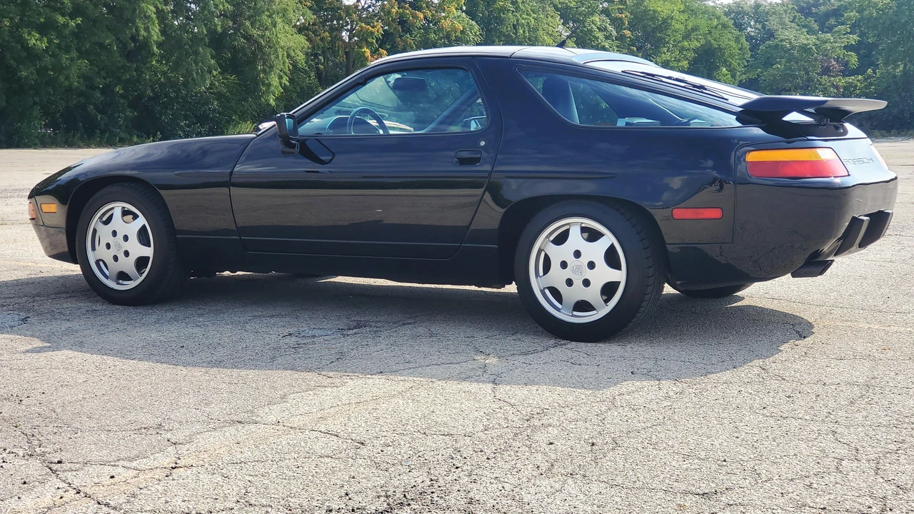 1990 Porsche 928 GT - Image 18 of 31