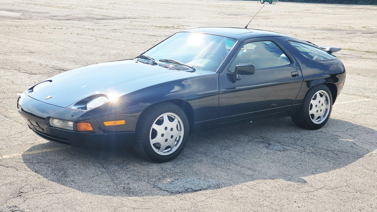 1990 Porsche 928 GT - Image 12 of 31