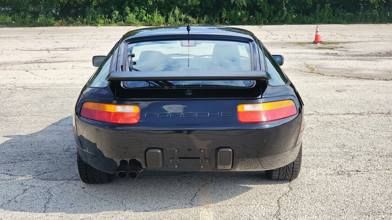 1990 Porsche 928 GT - Image 24 of 31