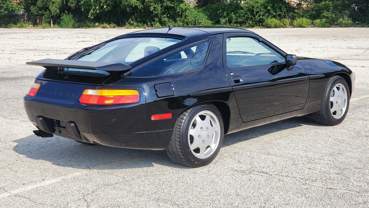 1990 Porsche 928 GT - Image 26 of 31