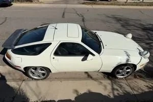 1990 Porsche 928 S4 - Image 8 of 15