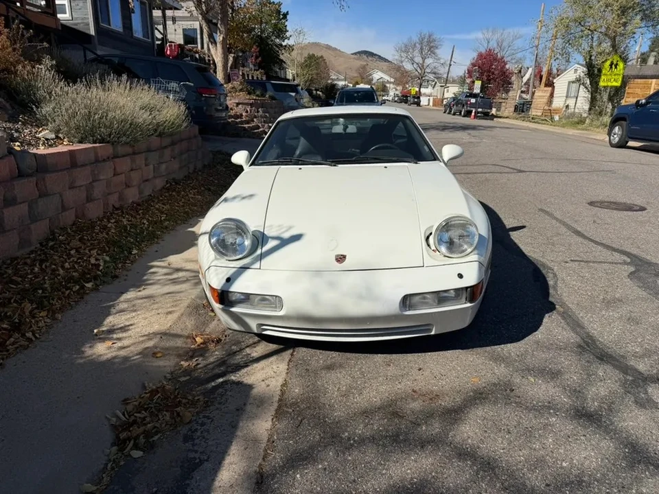 1990 Porsche 928 S4 - Image 10 of 31