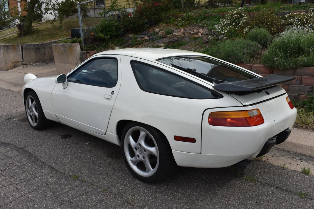 1990 Porsche 928 S4 - Image 7 of 31