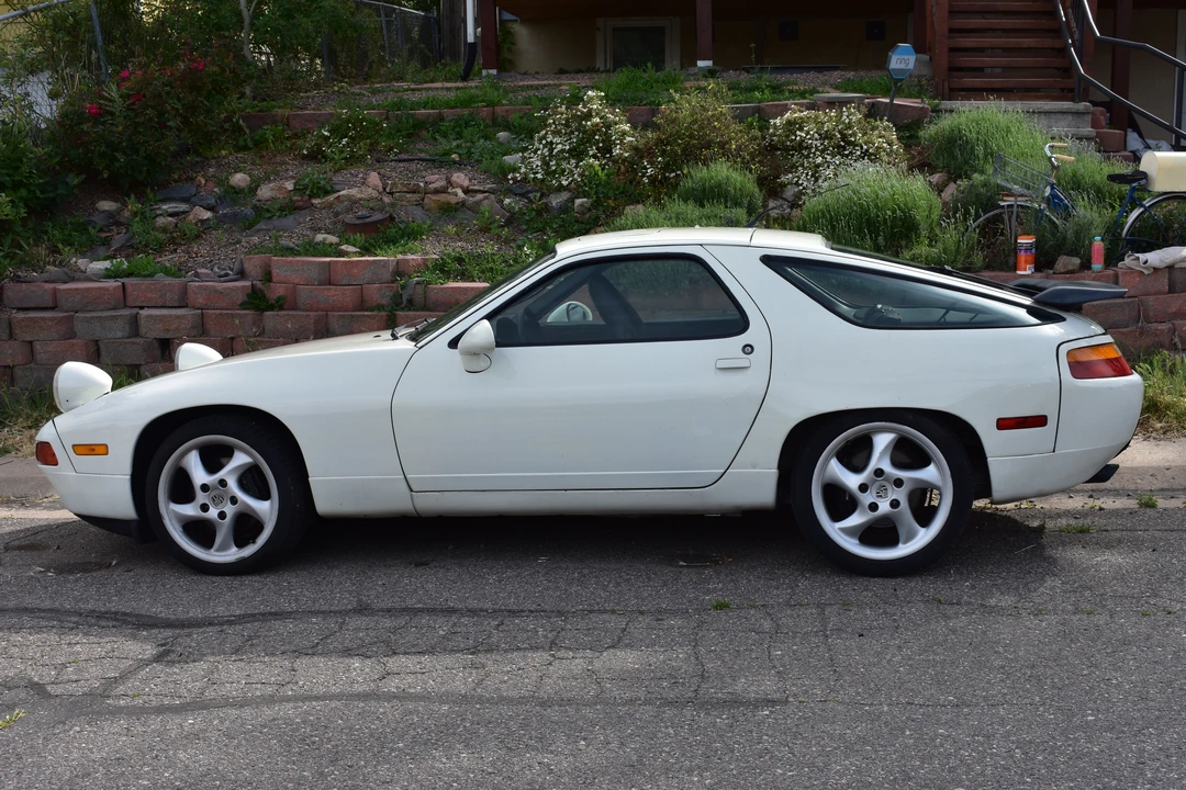 1990 Porsche 928 S4 - Image 8 of 31