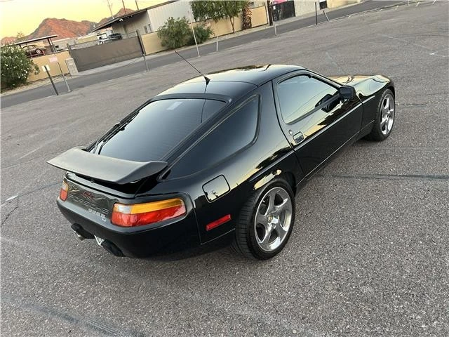 1990 Porsche 928 S4 - Image 2 of 25