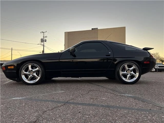 1990 Porsche 928 S4 - Image 6 of 25
