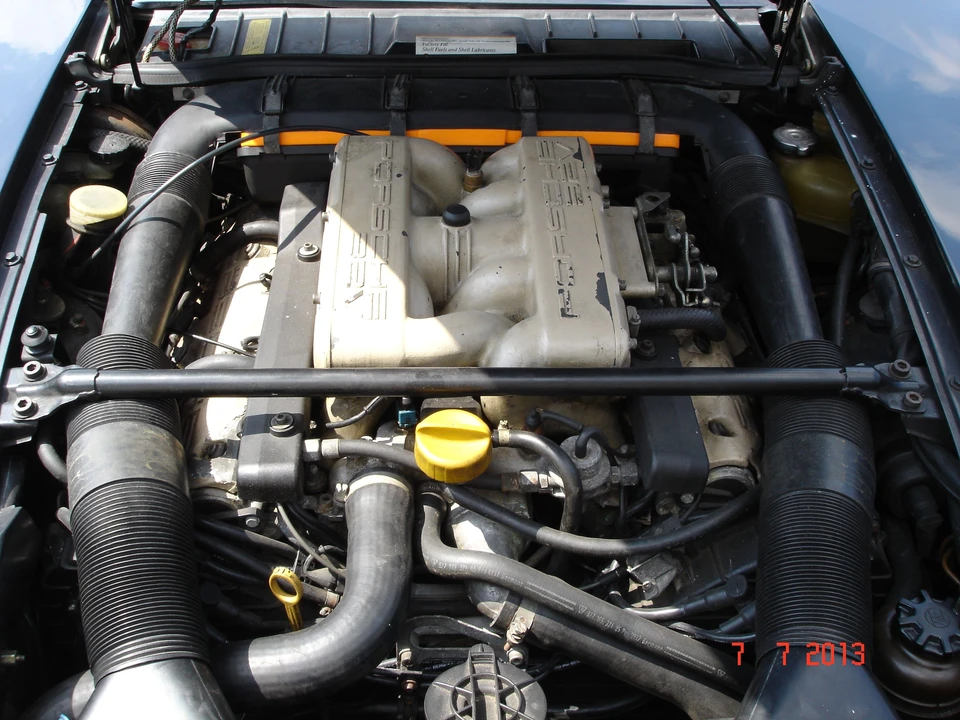 1990 Porsche 928 S4 - Image 8 of 14