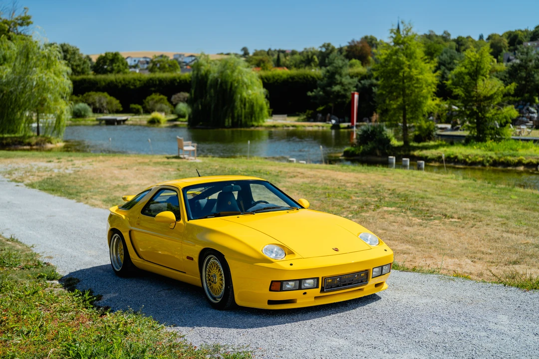 1990 Porsche 928 S4 - Image 16 of 31