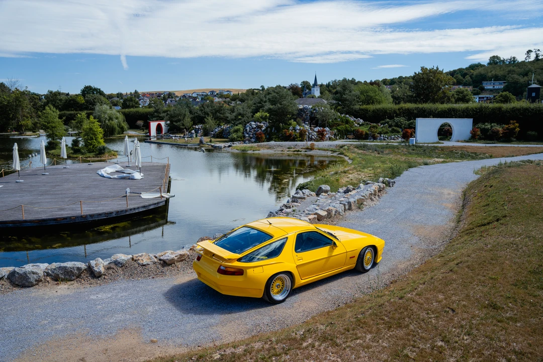 1990 Porsche 928 S4 - Image 22 of 31