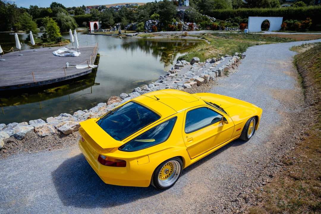 1990 Porsche 928 S4 - Image 25 of 31