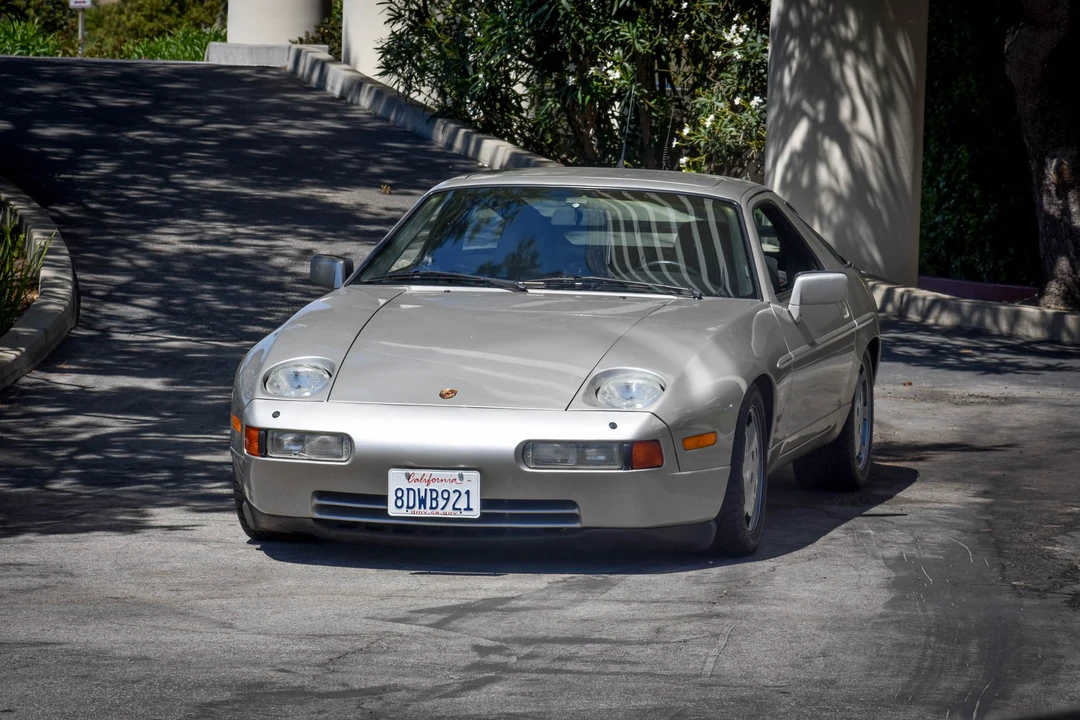 1990 Porsche 928 S4 - Image 12 of 31