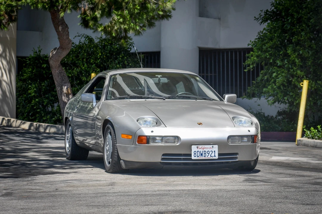 1990 Porsche 928 S4 - Image 2 of 31