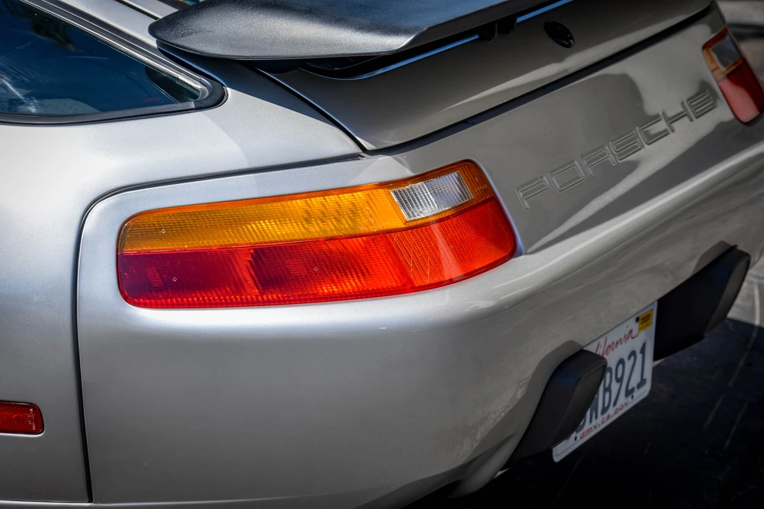 1990 Porsche 928 S4 - Image 30 of 31