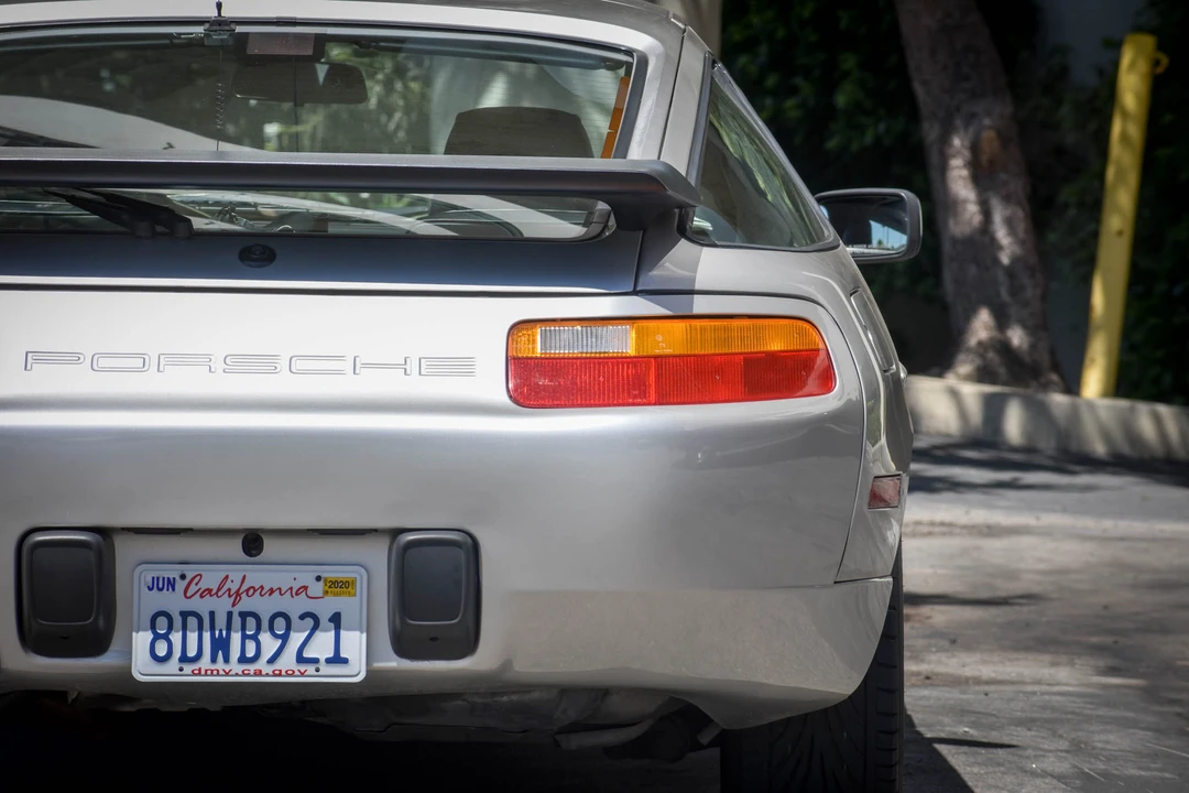 1990 Porsche 928 S4 - Image 28 of 31