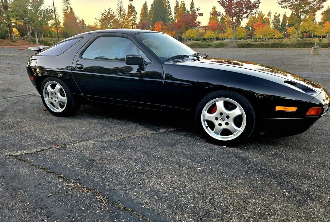 1990 Porsche 928 S4 - Image 9 of 31