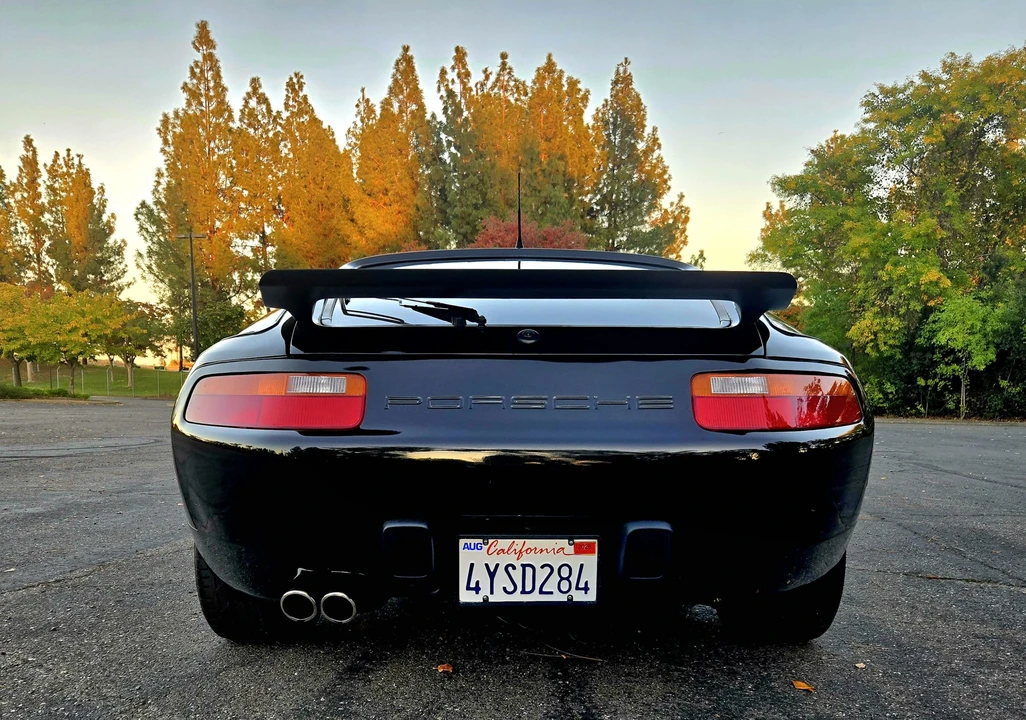 1990 Porsche 928 S4 - Image 14 of 31