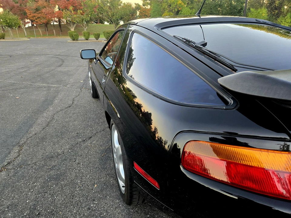 1990 Porsche 928 S4 - Image 27 of 31