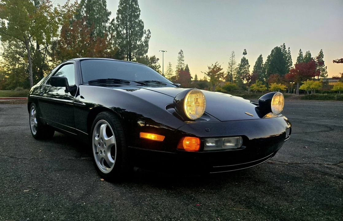 1990 Porsche 928 S4 - Image 7 of 31