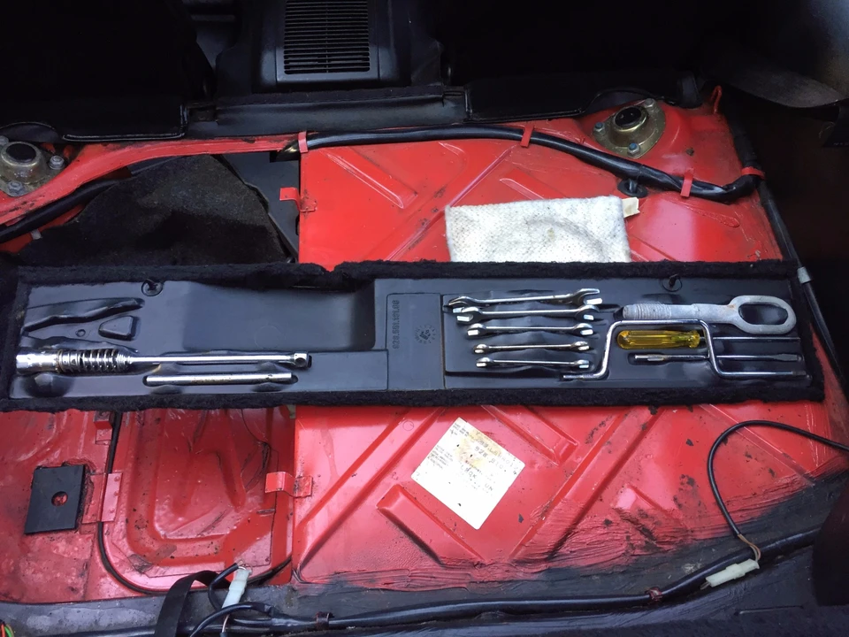 1990 Porsche 928 S4 - Image 24 of 30
