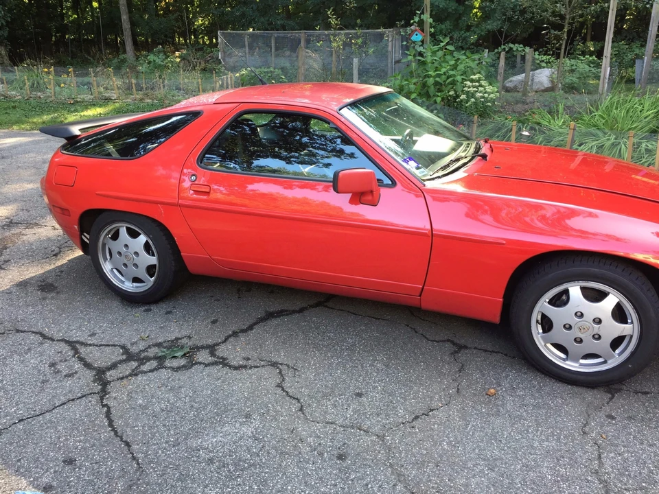 1990 Porsche 928 S4 - Image 10 of 30