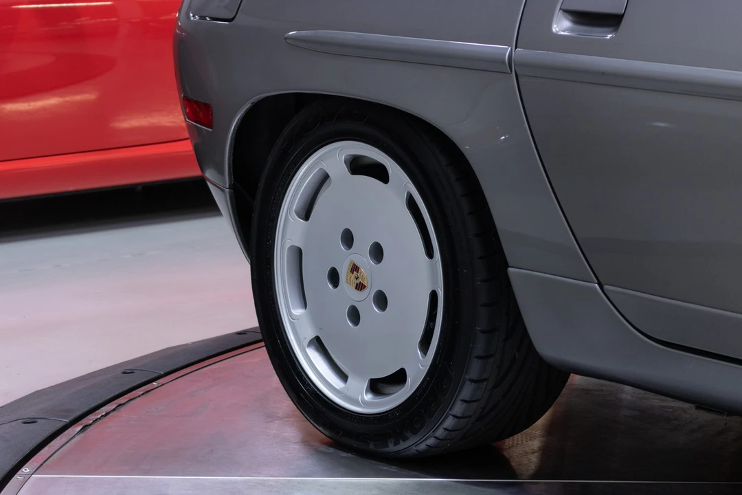 1990 Porsche 928 S4 - Image 24 of 31