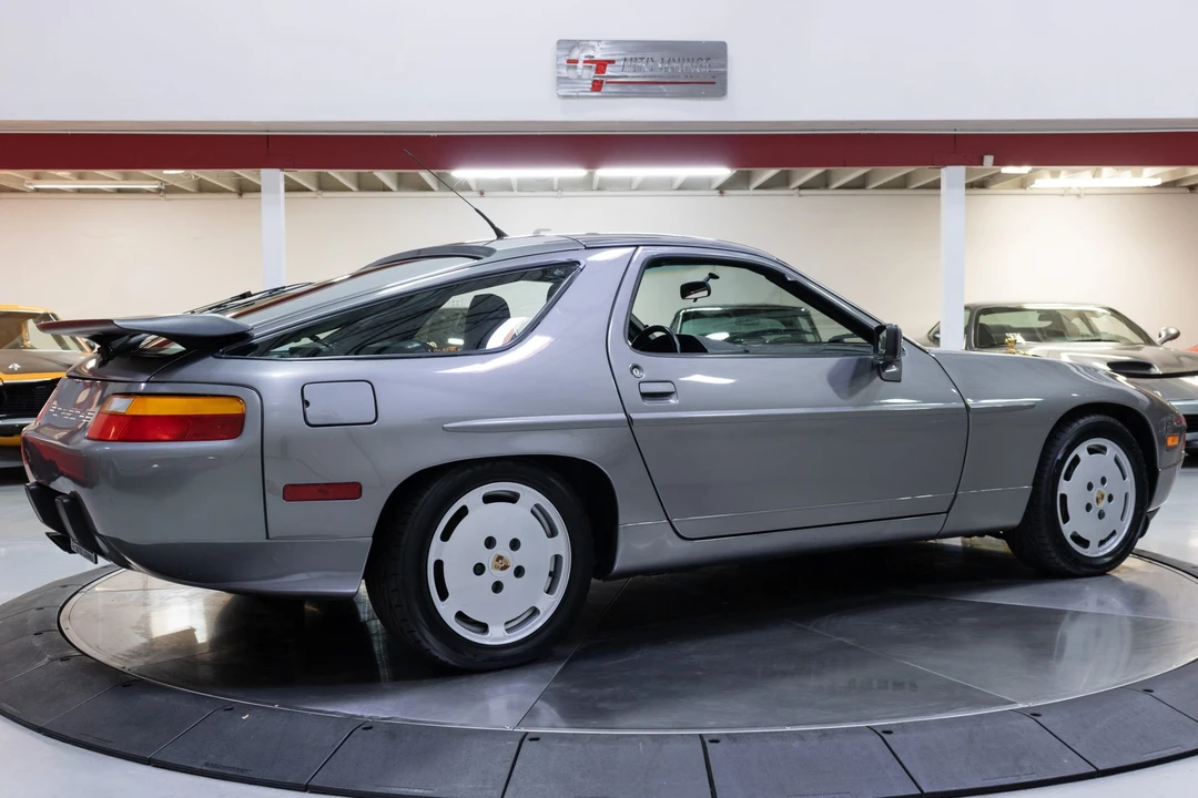 1990 Porsche 928 S4 - Image 7 of 31