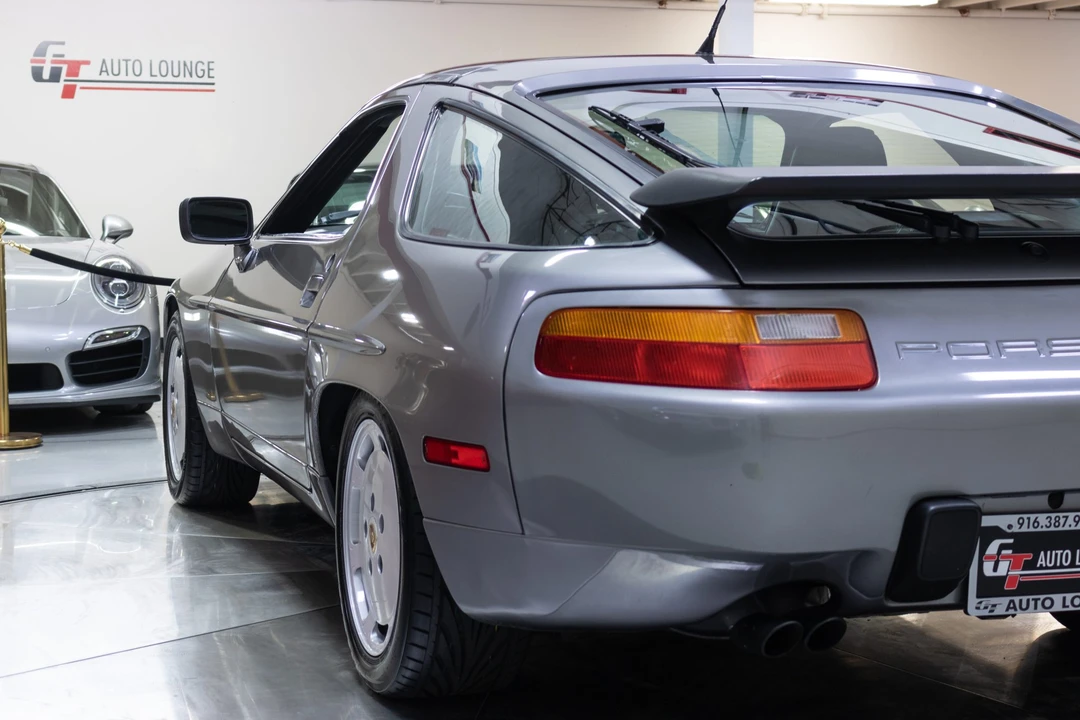1990 Porsche 928 S4 - Image 15 of 31