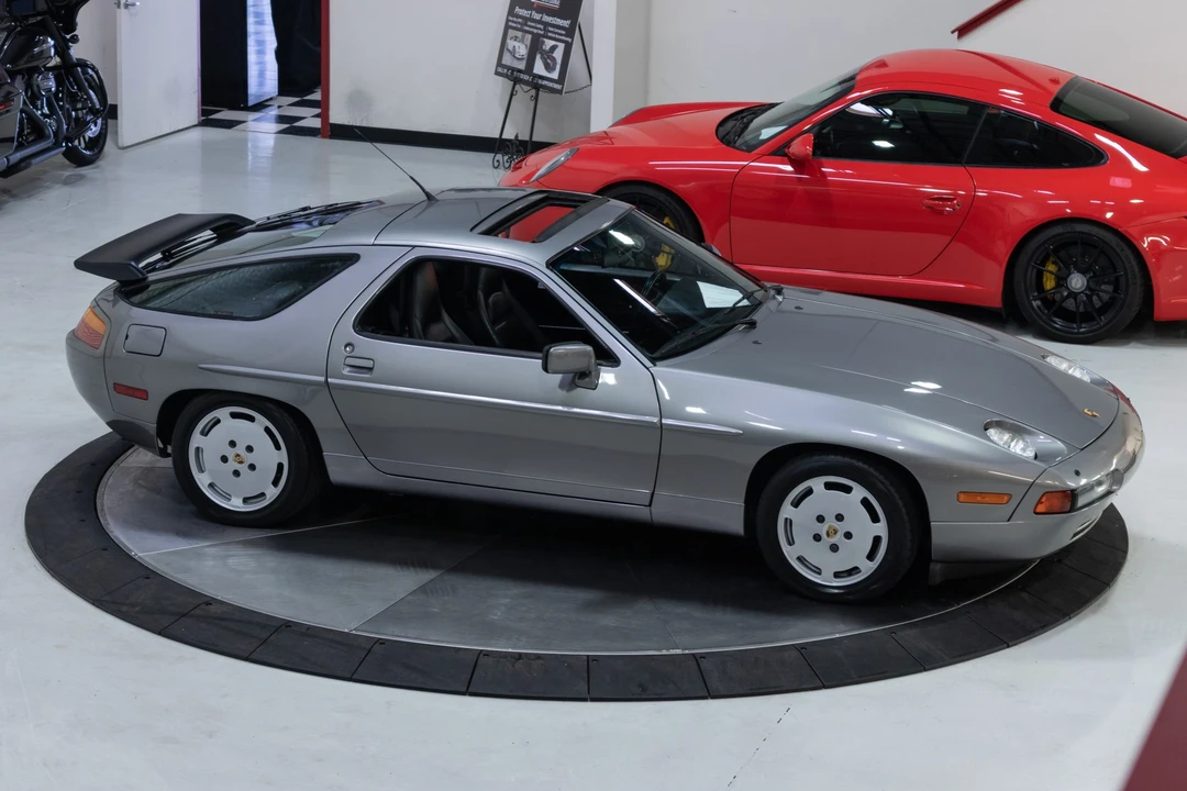 1990 Porsche 928 S4 - Image 9 of 31